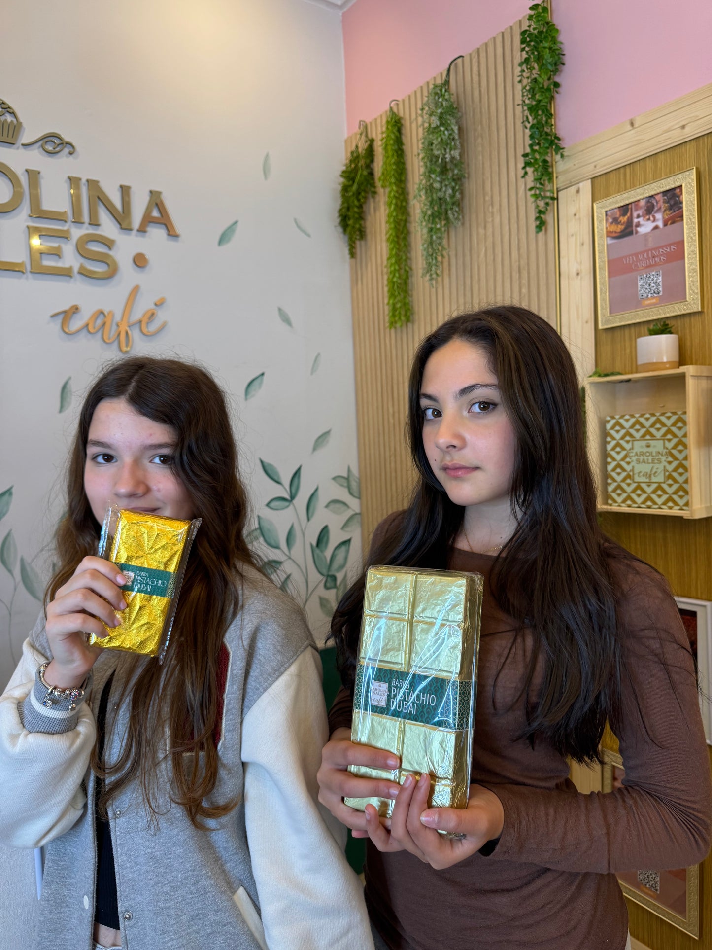 Barra de Chocolate AO LEITE Pistachio Dubai  - 1 Kg