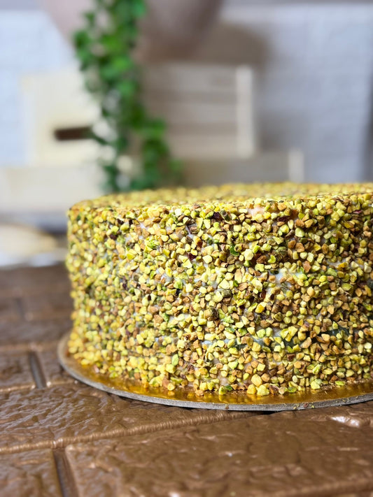 Bolo Pistachio com geléia de morango - 15 cm